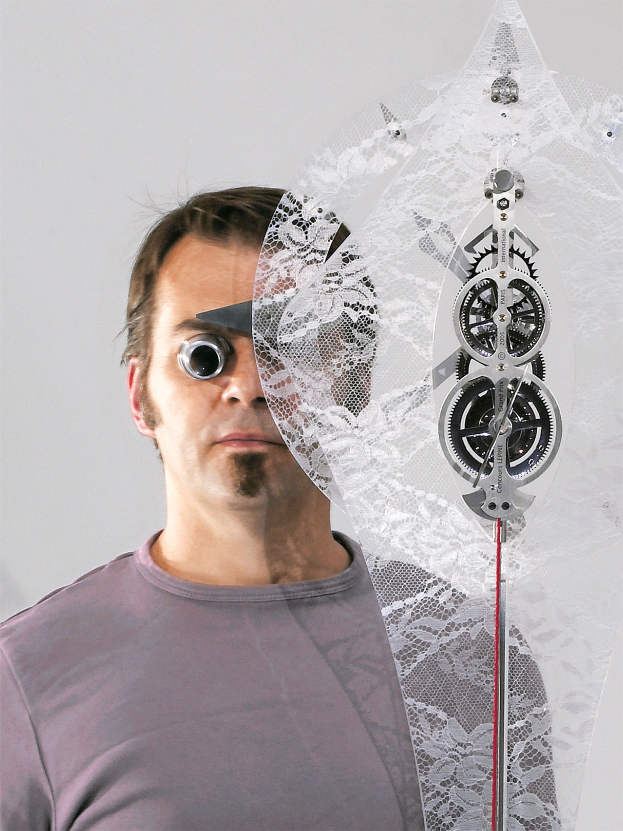 philippe lebru horloger designer créateur d'horloges comtoises contemporaines utinam besançon à mouvement mécanique